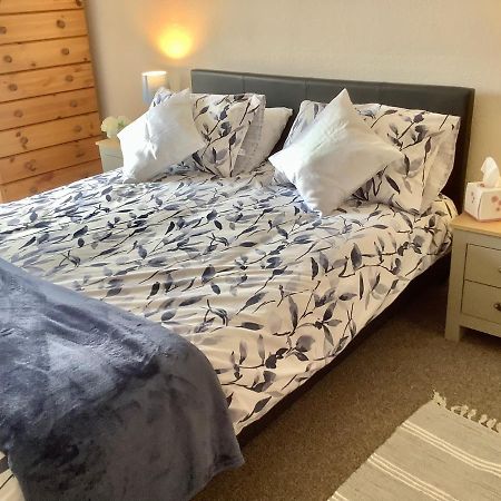 Second Floor Apartment Tenby Town Centre Esterno foto